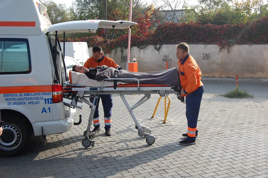 Ambulanță ToniMed pregătită pentru transportul unui pacient